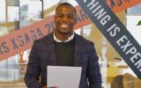 Amsterdamse Stadsdichter Gershwin Bonevacia brengt ode aan beleving: 'Collectieve geheugen'