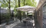 Claus neemt buitenlocatie onder handen