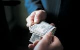 Eigenaar cateringbedrijf opgepakt in corruptieschandaal