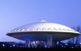 Evenementenlocatie Evoluon voor de helft te koop...