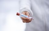 Fieldlab Evenementen: negatieve sneltest uitslag als voorwaarde tot toegang van evenement?