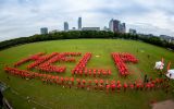 HELP is de boodschap van 600 eventprofessionals op het Malieveld