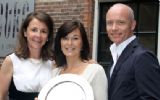 Kronenburg reikt Hospitality Award uit aan Sandra Mus