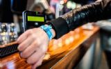 Noviteit cashless betalen op evenementenbeurs Festivak