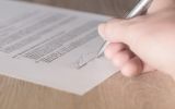 Opdrachtgever ontbindt contract, moet ik de aanbetaling terugbetalen?