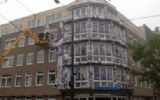Van Straaten maakt reusachtige theepot van Rotterdamse voorgevel