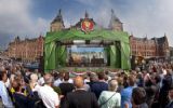 Xsaga zet theatraal evenement neer op Stationsplein Amsterdam