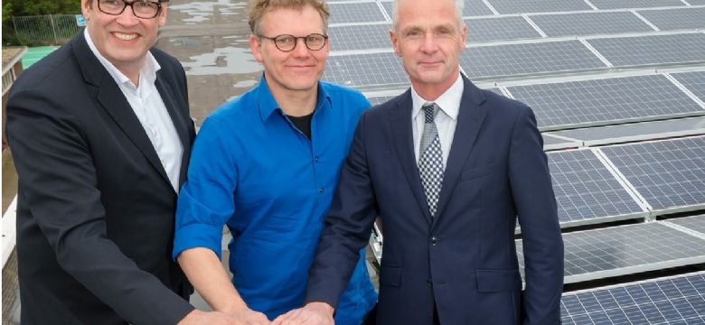 1000m² aan zonnepanelen bovenop de Fokker Terminal