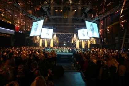 Amsterdam Convention Factory sluit 1 augustus, Let's Begin gaat on tour