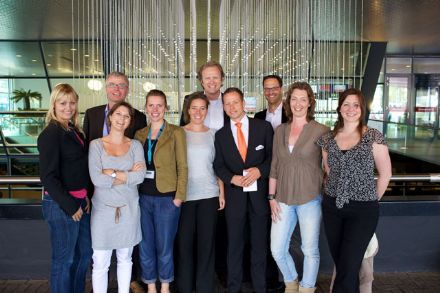 Amsterdam RAI fietst met 10 collega's voor AMREF Flying Docters