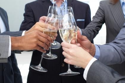 AT Bookings vaste partner van Van der Valk