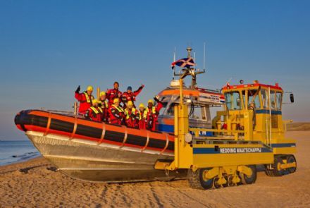 'Beach of Amsterdam' is zes internationale ambassadeurs rijker