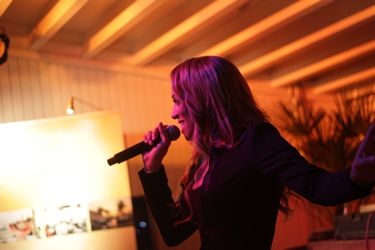 Beachclub Vroeger viert winnen van Award Populairste Beachclub van Nederland