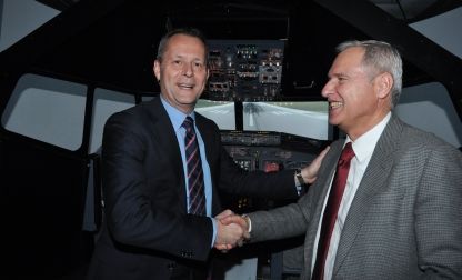 Bedrijfsuitje of vergadering in een Flight Simulator op Schiphol?
