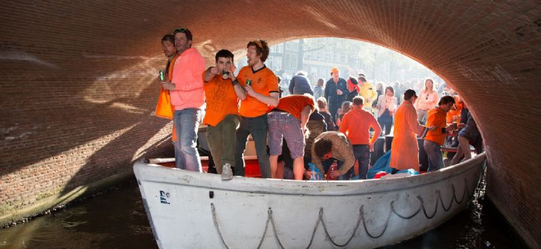 'Burgemeesters zijn niet van plan voor 6 mei evenementenvergunningen af te geven'