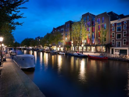 Catering voor boten op de Amsterdamse grachten