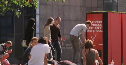 De boeiende strategie van Coca Cola: live lachen als branding