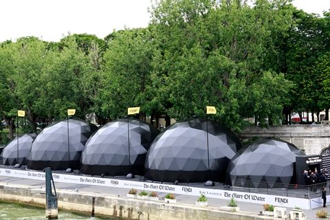 Domes Europe ontwerpt Domes voor Karl Lagerfeld expositie