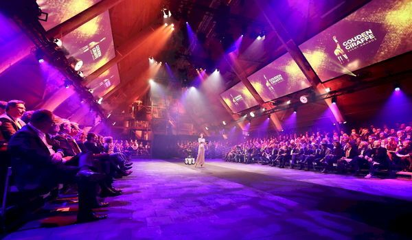 Duitse eventmedia vol enthousiasme over 'die goldene Giraffe'