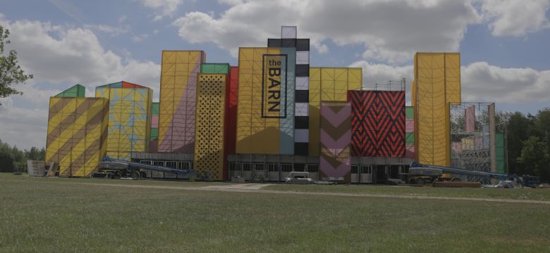 Een tent van 6900m²? Veldeman bouwt grootste feesttent ooit in België