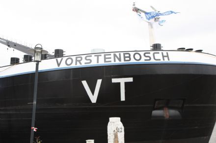 Evenementenlocatie Hulstkamp Gebouw toneel van doop megaschip