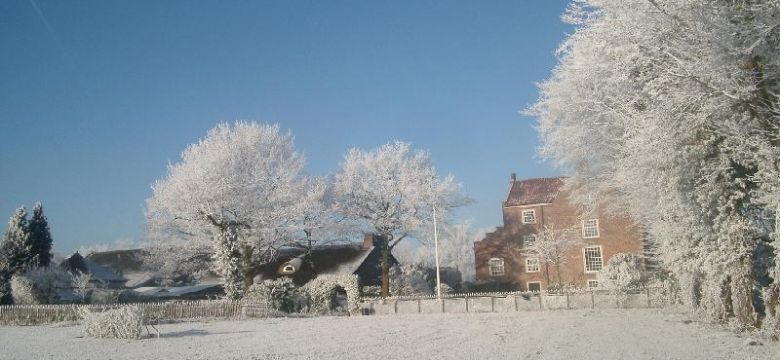 Evenementenlocatie zet met verschillende bureaus en cateraars winterconcepten neer