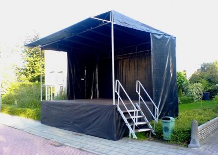 Evenementenverhuur: online veiling podium verhuurbedrijf