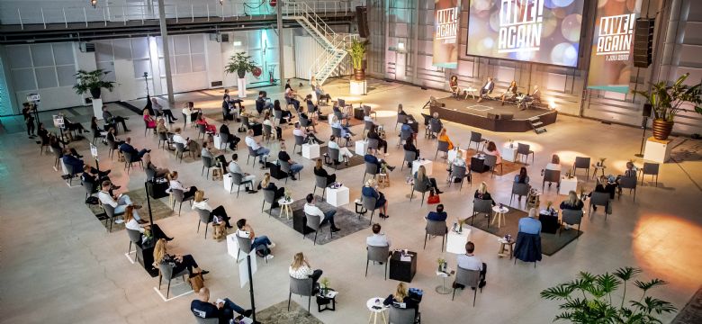 Foto van de Dag: het eerste congres sinds de lockdown LIVE AGAIN!