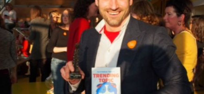 Gerrit Heijkoop is Schrijver van het Jaar met boek 'Trending Topic'