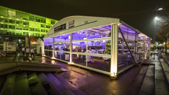 Glazen Restaurant tijdens 3FM Serious Request wordt gebouwd door Neptunus