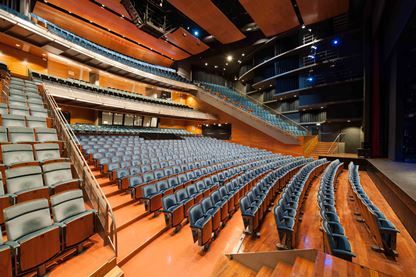HANOS naamsponsor van grote confrenteizaal in Congrescentrum Orpheus