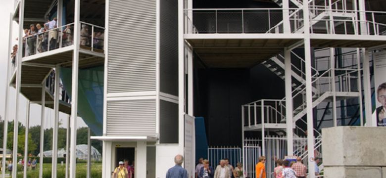 Heeft u hier wel eens aangedacht: tijdelijke liften op events of stands