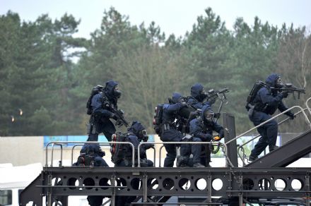 Het nieuwe normaal? Veiligheid in de publieke ruimte na Brussel en Keulen