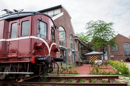 Historisch treinrijtuig omgedoopt tot evenementen- en vergaderlocatie