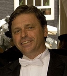 In memoriam: Vincent Noyons (a matter of Taste)