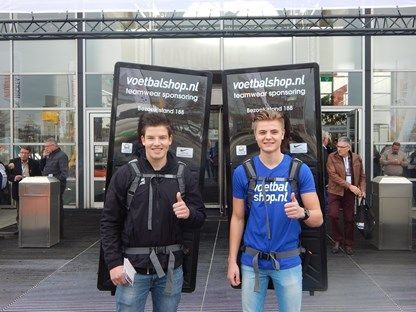 Jonge ondernemers maken van good old sandwichbord een Led-variant