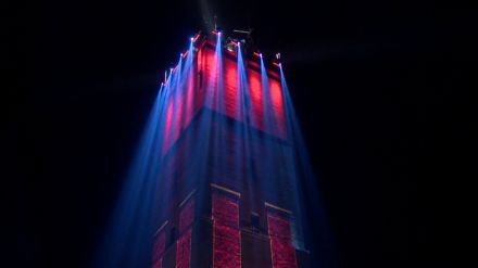 LiveLegends en Faber maken indruk met 3d videomapping op Brandaris Terschelling