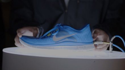 Nike lanceert flexibele loopschoen met opvallende merkactivatie