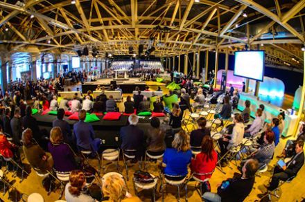 Onderwijsinstelling en Team van Maanen zetten congrestival neer