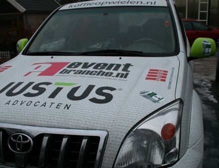 Otto Seibert en Sophie Zeeuw van der Laan in EventBranche.nl-auto naar de Noordkaap