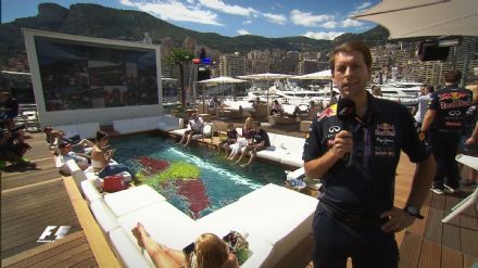 Red Bull bouwt tijdelijke eventlocatie voor staaltje relatiemarketing Red Bull style...