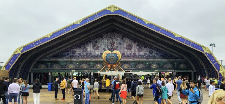 Tentenleverancier Veldeman bouwt magische poort naar Tomorrowland