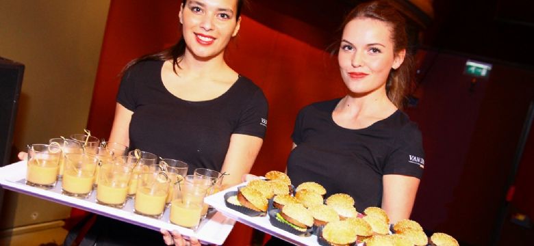 Van Dam verzorgt catering tijdens EventBranche Borrel.