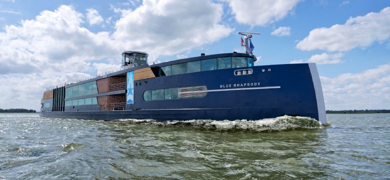 Van droom tot realisatie: evenementenschip Blue Rhapsody vaart