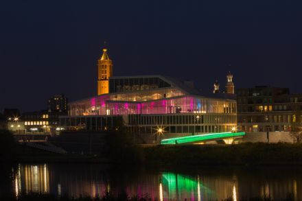Venlo opent met Maaspoort opvallende evenementenlocatie