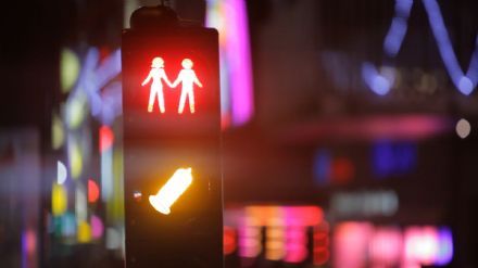 Verkeerslicht Kamasutra als live campagne voor condoomgebruik