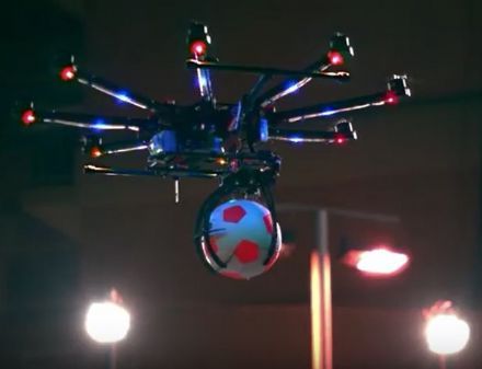 #Videovrijdag: Drone Football