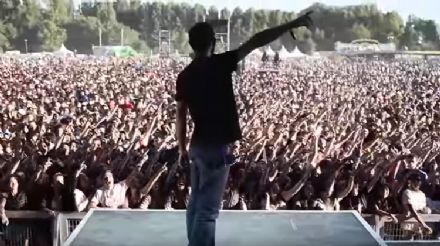 #Videovrijdag: Uw gasten opwarmen? Denk eens aan de lichttechnicus...