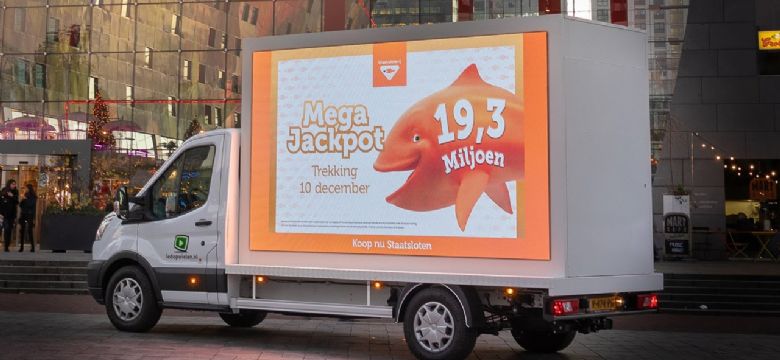 Vrachtwagen met led-schermen: handige oplossing voor evenementen